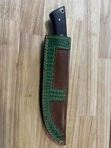 Damascus Knife with Solid Wood Handle