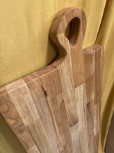 Load image into Gallery viewer, Hevea Butcher Block W/double handles
